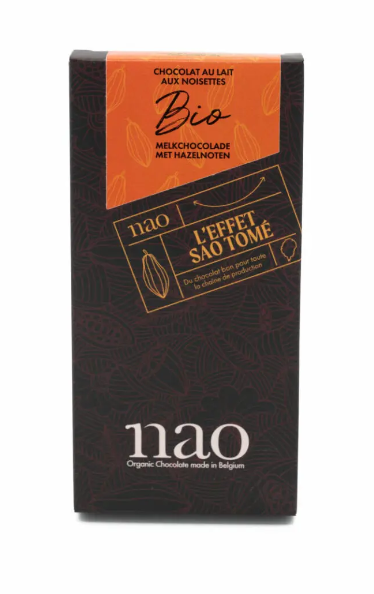 Nao Melkchocolade met hazelnoten tablet verpakt bio 80g