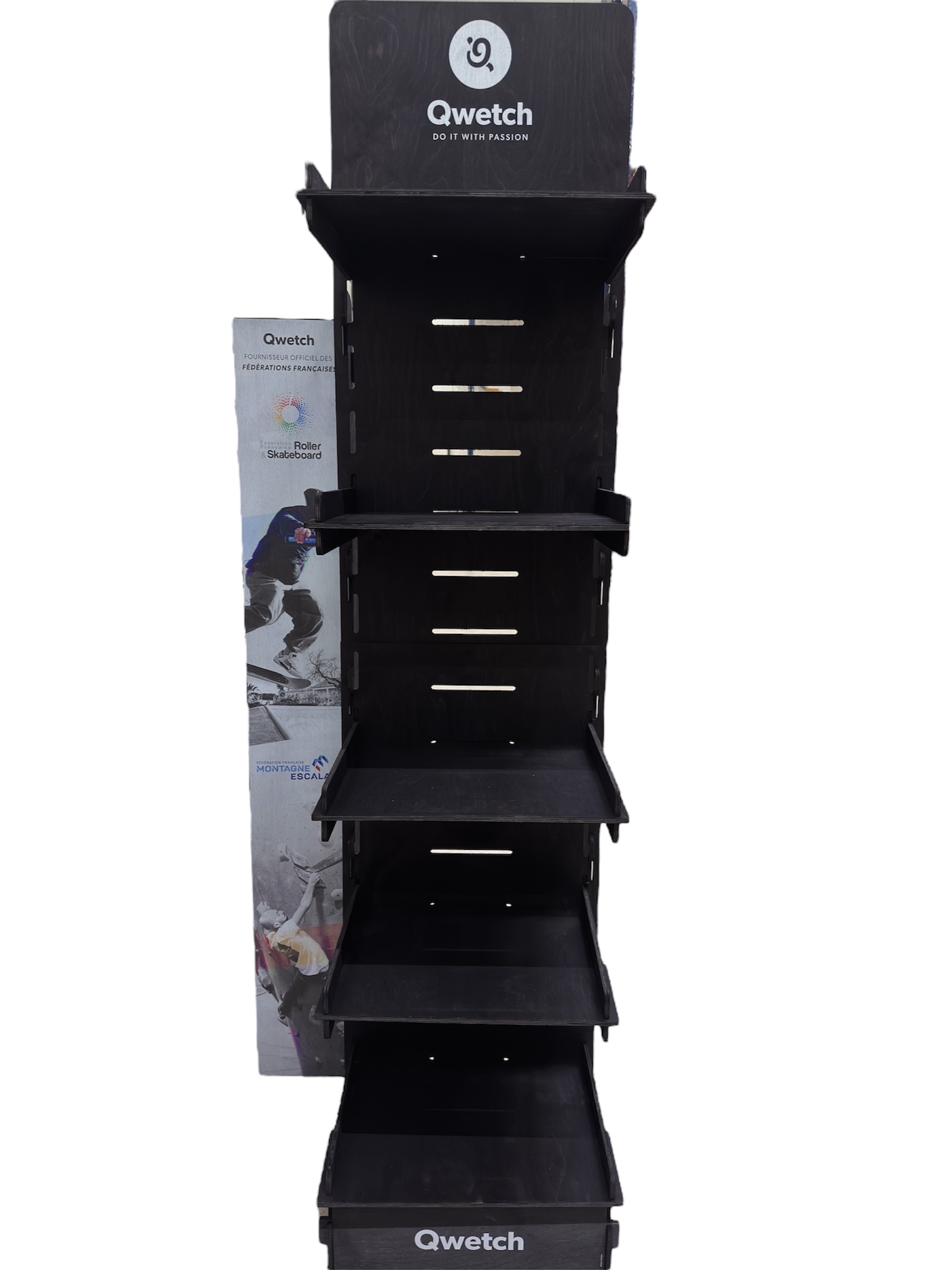 Qwetch Houten display 50x43x210cm